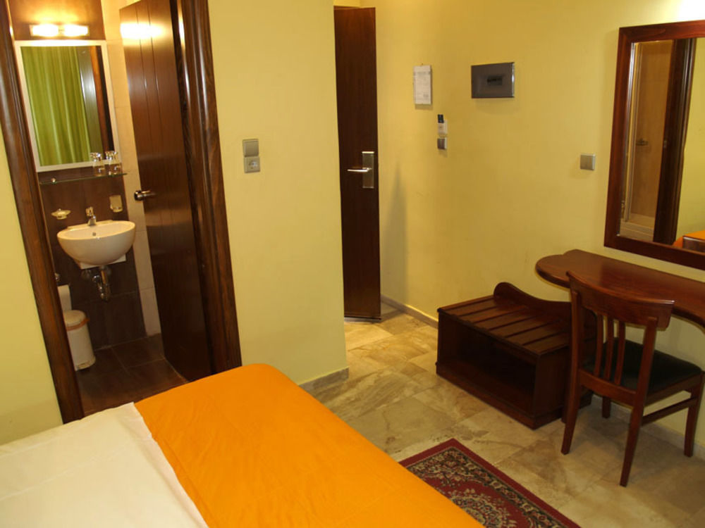 Hotel Filoxenia Chania  ภายนอก รูปภาพ